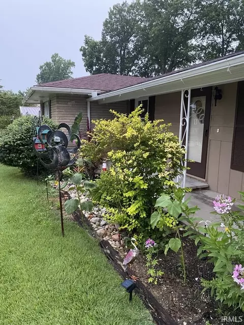 320 Forest View Dr, Bedford, IN 47421 photo 3