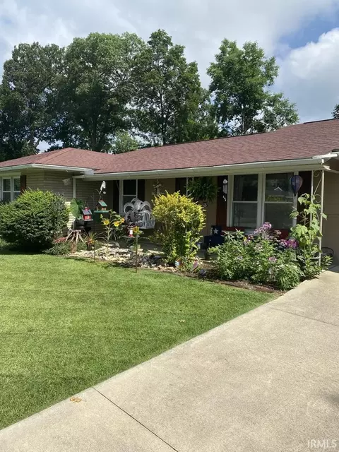 320 Forest View Dr, Bedford, IN 47421 photo 2