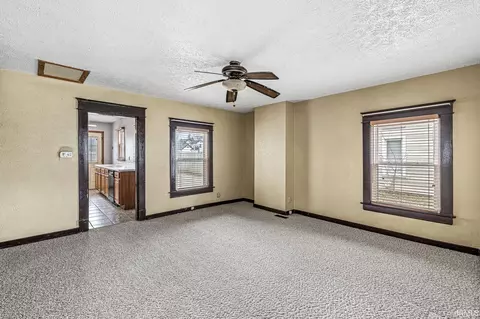 719 E 3rd St, Mishawaka, IN 46544 photo 4