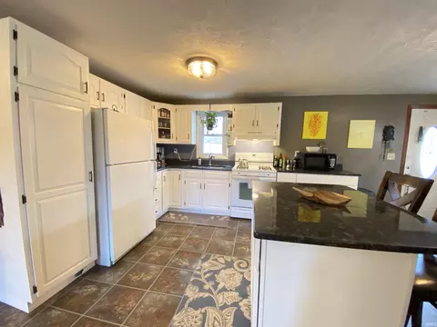 Kitchen - 93 Kelso Rd, Mitchell, IN 47446 photo 4 of 5