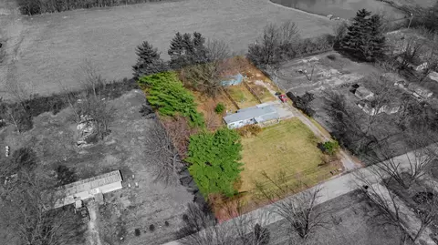5344 Lee Acres Dr, Boonville, IN 47601 photo 2
