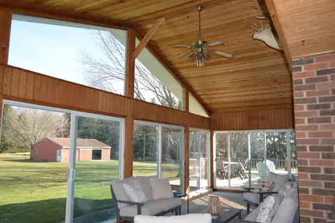 4113 E Bowser Rd, Syracuse, IN 46567 photo 8
