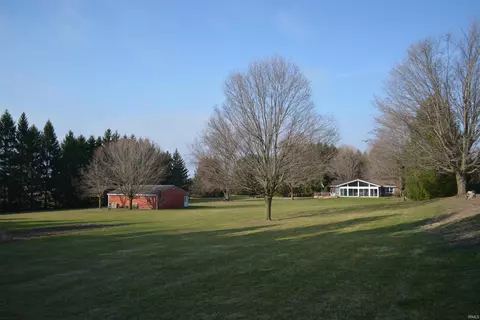 4113 E Bowser Rd, Syracuse, IN 46567 photo 17