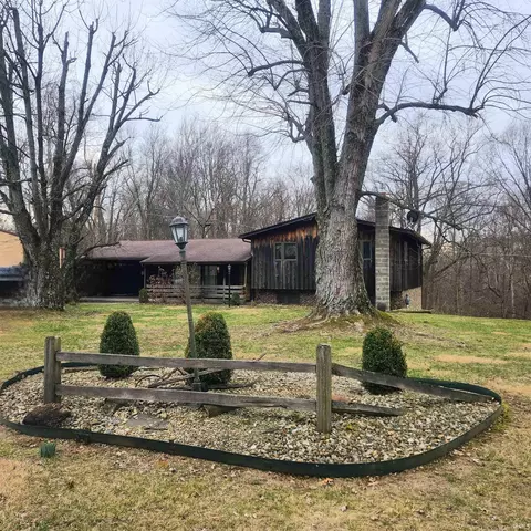 693 Forest Dr, Bloomfield, IN 47424 photo 1