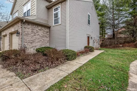 723 E Bayberry Ct, Bloomington, IN 47401 photo 3