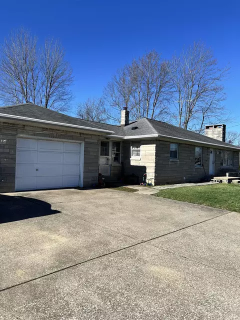1611 E 3rd Ave, Jasper, IN 47546 photo 1