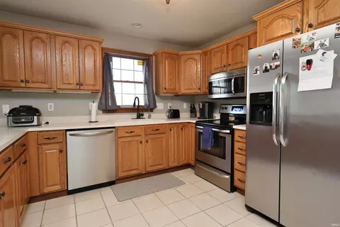 3396 N Marksara Dr, Marion, IN 46952 photo 4