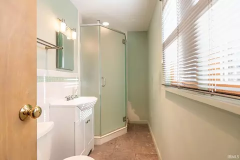 Bath - 1702 S High St, Bloomington, IN 47401 photo 3 of 4