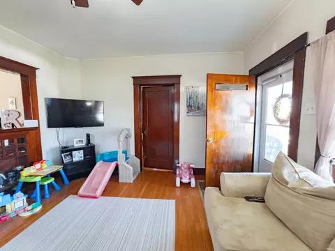 Living - 807 Lafayette Ave, Oolitic, IN 47451 photo 3 of 5