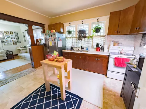 Kitchen - 807 Lafayette Ave, Oolitic, IN 47451 photo 4 of 5
