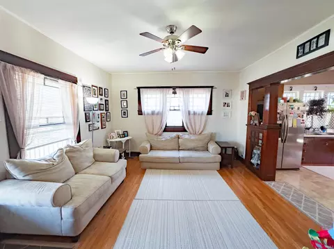 Living - 807 Lafayette Ave, Oolitic, IN 47451 photo 2 of 5