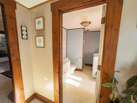 Bath - 807 Lafayette Ave, Oolitic, IN 47451 photo 3 of 5
