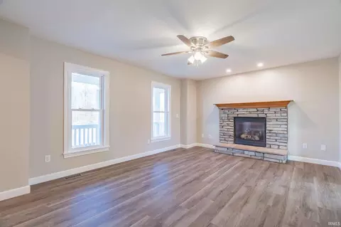 Living - 4212 E 200 S, Markle, IN 46770 photo 2 of 3