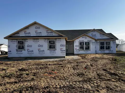 3860 Gregory Ct, Warsaw, IN 46582