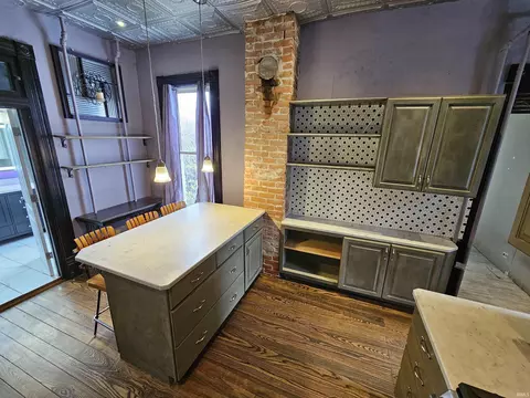 100 E John St, Washington, IN 47501 photo 11