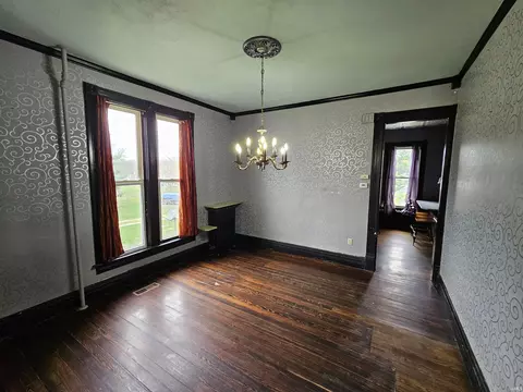 100 E John St, Washington, IN 47501 photo 8
