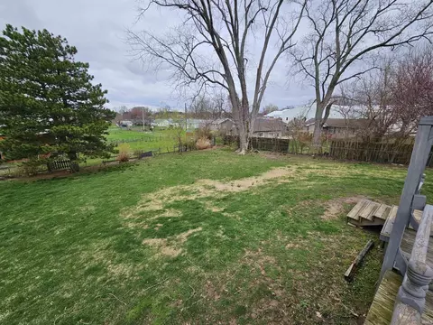 100 E John St, Washington, IN 47501 photo 31