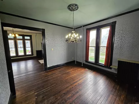 100 E John St, Washington, IN 47501 photo 9