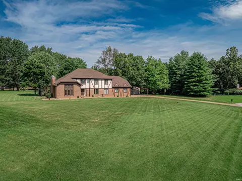 5800 Choicecut Ct, Evansville, IN 47720