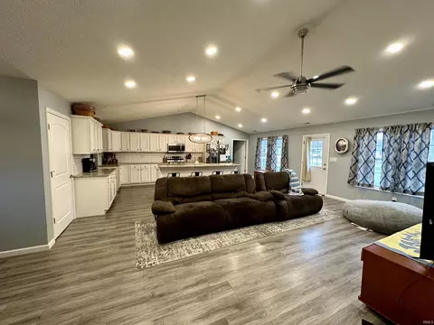 112 Cardinal Ct, Mitchell, IN 47446 photo 10