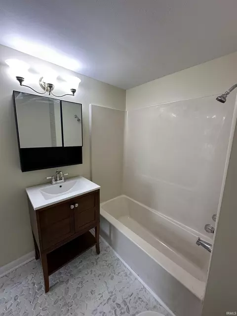 516 E Washington St, Sullivan, IN 47882 photo 16