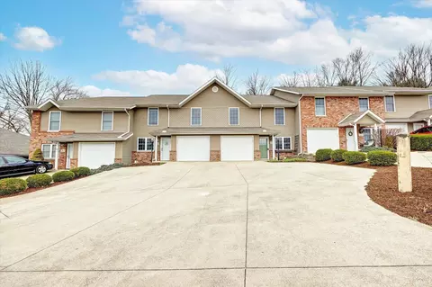 3821 S Cramer Cir, Bloomington, IN 47403 photo 2