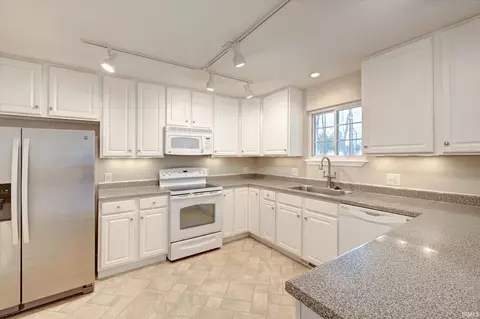 3821 S Cramer Cir, Bloomington, IN 47403 photo 14