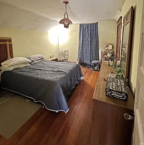 1321 E Walnut St, Washington, IN 47501 photo 13