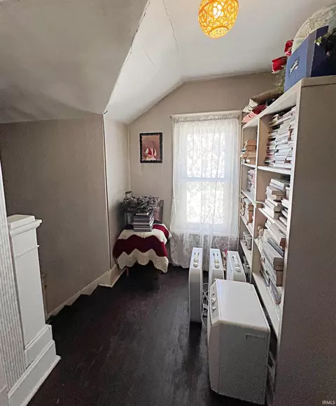 1321 E Walnut St, Washington, IN 47501 photo 12