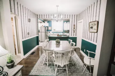 Dining - 209 E Arnold St, Bluffton, IN 46714 photo 1 of 1