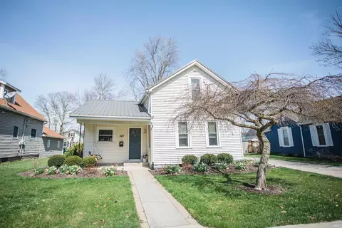 Exterior - 209 E Arnold St, Bluffton, IN 46714 photo 2 of 10