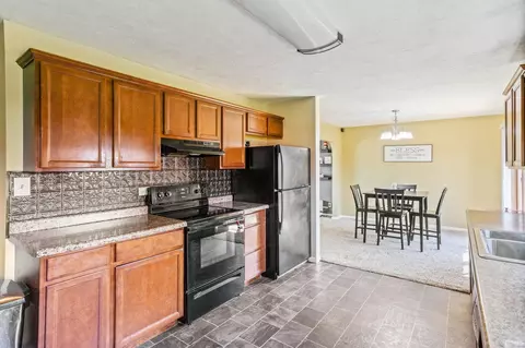 515 Devonshire Dr, Kokomo, IN 46901 photo 11