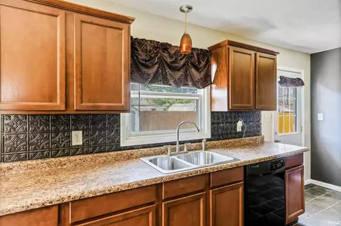 515 Devonshire Dr, Kokomo, IN 46901 photo 12