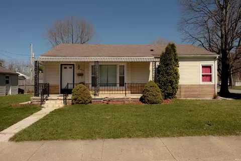 458 Hemlock Dr, Frankfort, IN 46041
