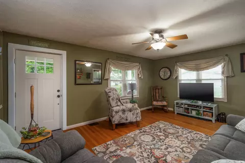 1120 N 8th St, Mitchell, IN 47446 photo 17