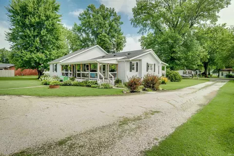 1120 N 8th St, Mitchell, IN 47446 photo 7