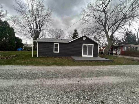 29 Ems B62 Ln, Warsaw, IN 46582