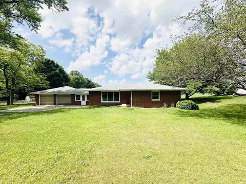 15416 3rd Rd, Plymouth, IN 46563