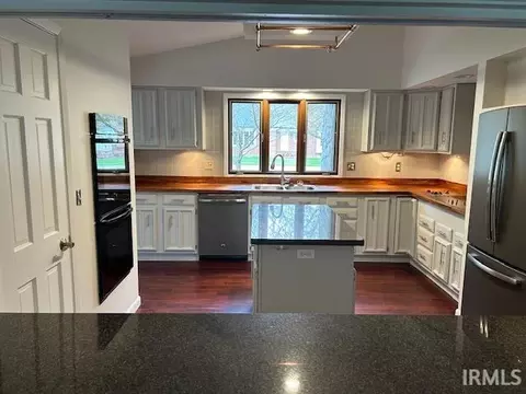 Kitchen - 3053 N Ramble Rd E, Bloomington, IN 47408 photo 2 of 2