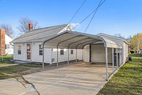 406 E Jefferson St, Bourbon, IN 46504 photo 3