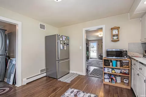 406 E Jefferson St, Bourbon, IN 46504 photo 9