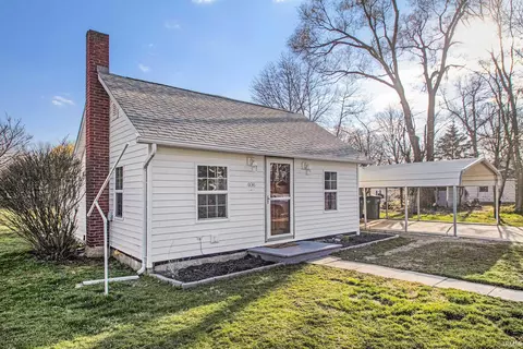 406 E Jefferson St, Bourbon, IN 46504 photo 2