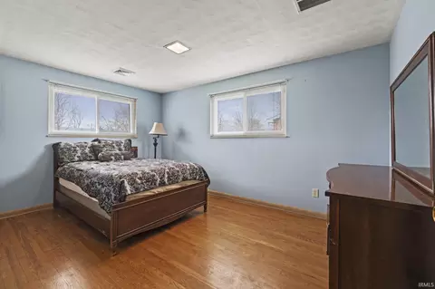 Bedroom - 4117 E Saddle Dr, Fort Wayne, IN 46804 photo 3 of 7