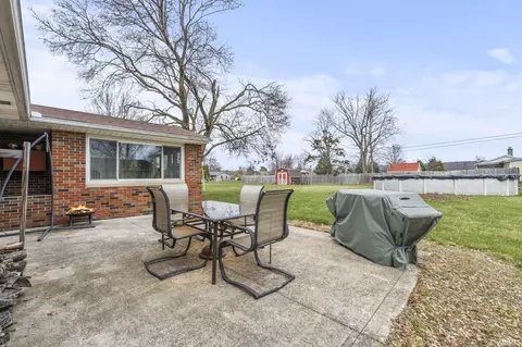 Exterior - 4117 E Saddle Dr, Fort Wayne, IN 46804 photo 4 of 6