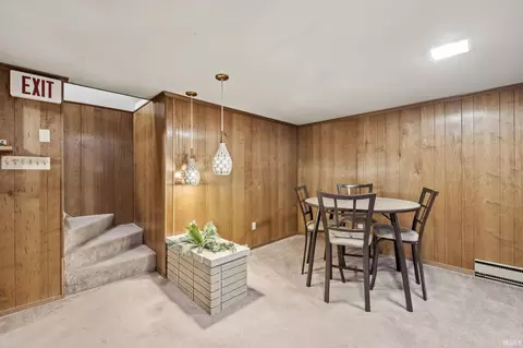 Dining - 4117 E Saddle Dr, Fort Wayne, IN 46804 photo 2 of 2