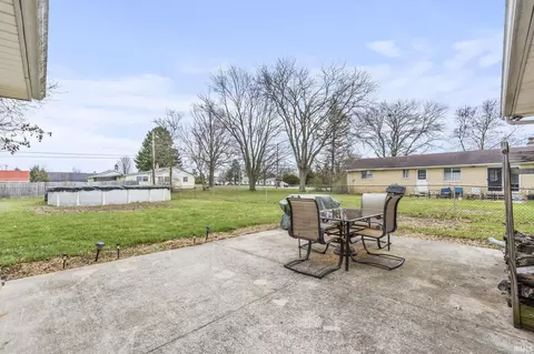 Exterior - 4117 E Saddle Dr, Fort Wayne, IN 46804 photo 3 of 6