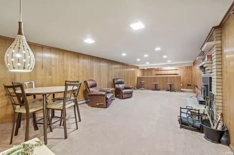 Living - 4117 E Saddle Dr, Fort Wayne, IN 46804 photo 5 of 6
