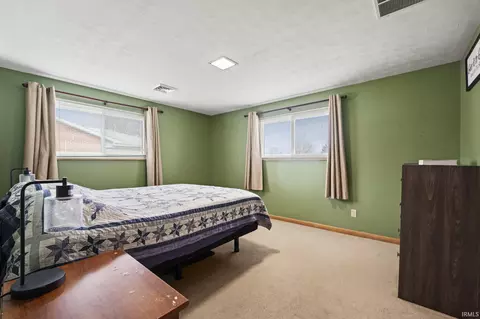 Bedroom - 4117 E Saddle Dr, Fort Wayne, IN 46804 photo 5 of 7