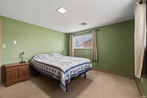 Bedroom - 4117 E Saddle Dr, Fort Wayne, IN 46804 photo 6 of 7