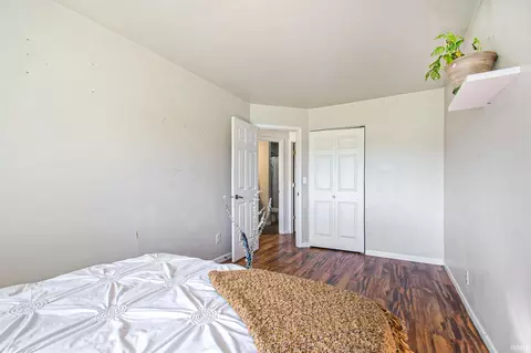 8687 E Hatchery Rd, Syracuse, IN 46567 photo 7